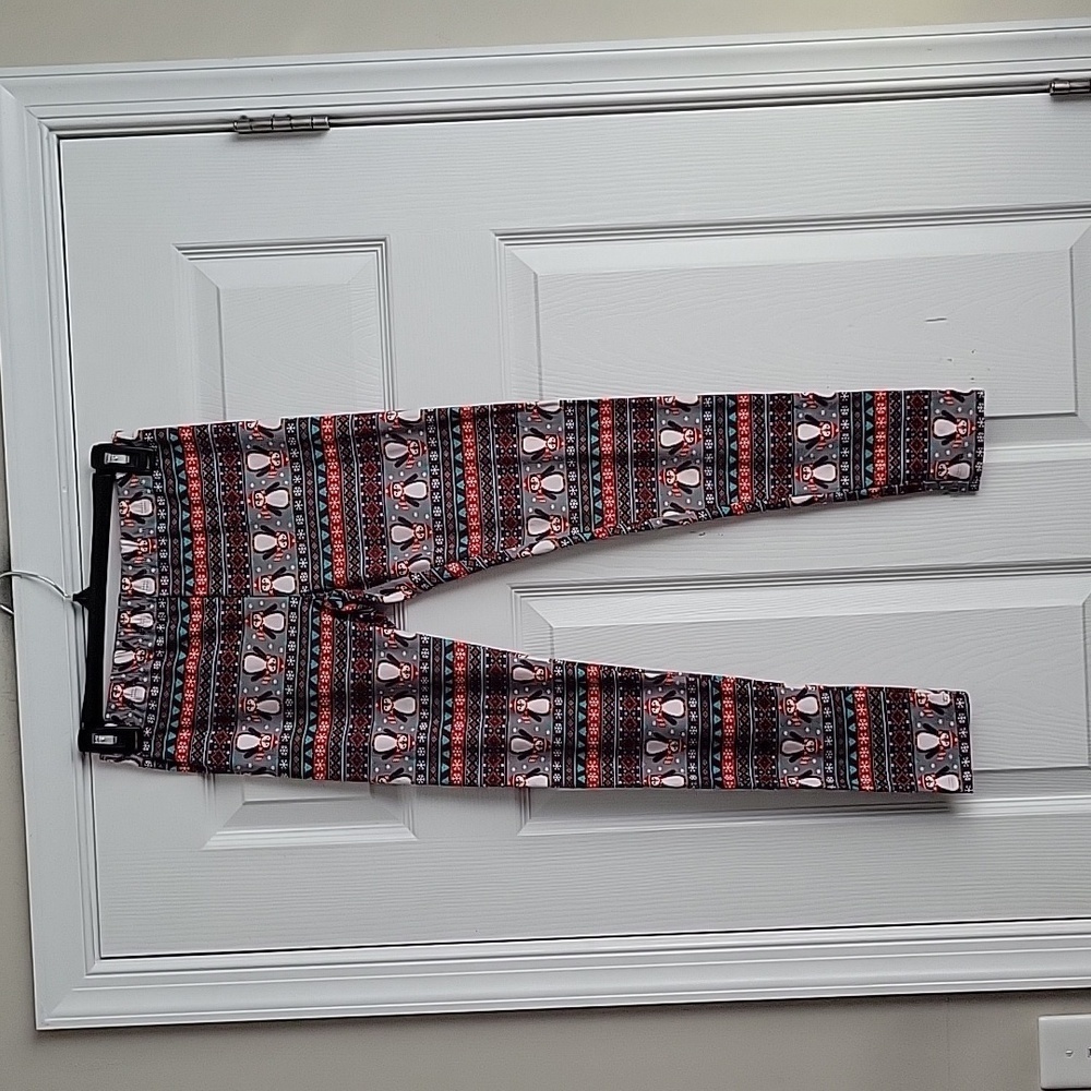 No Boundaries Penguin Leggings